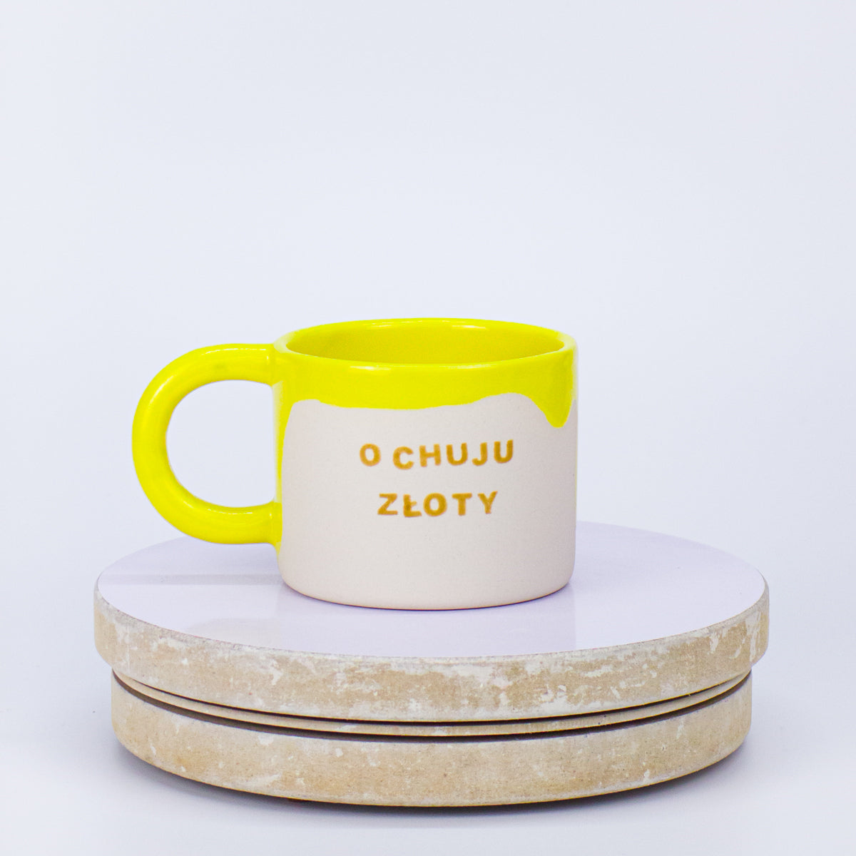 kubek o chuju złoty