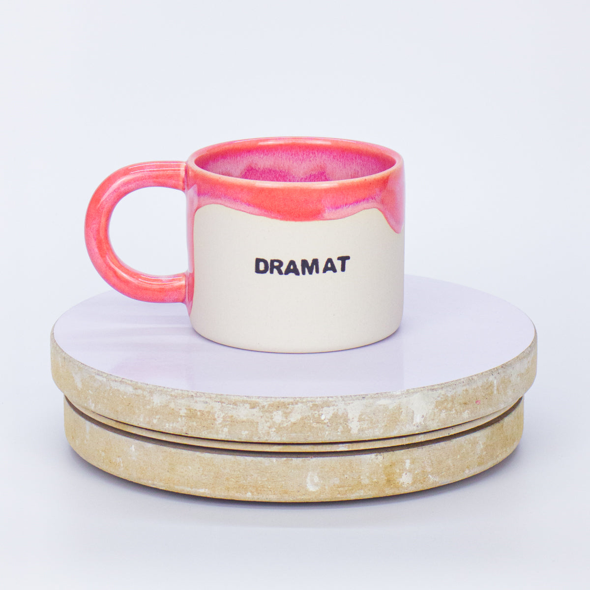 kubek dramat