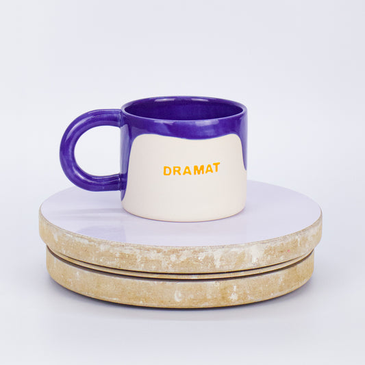 kubek dramat